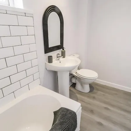 3 Prospect Terrace Редкар