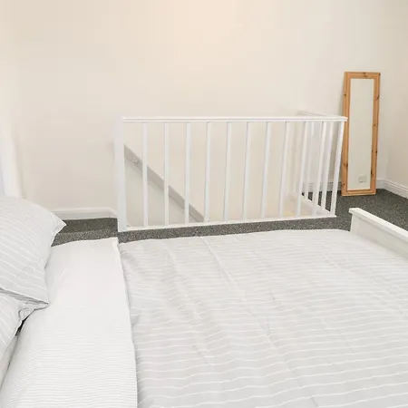 3 Prospect Terrace Редкар